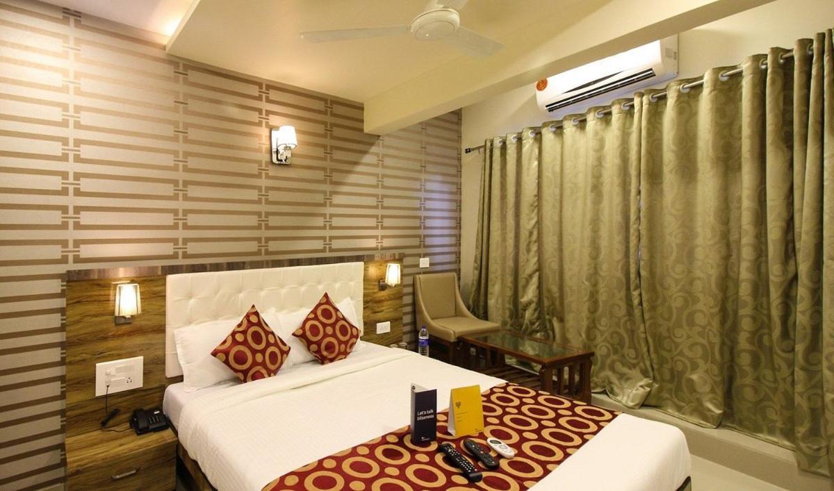 Hotel Western Court Boisar Екстериор снимка