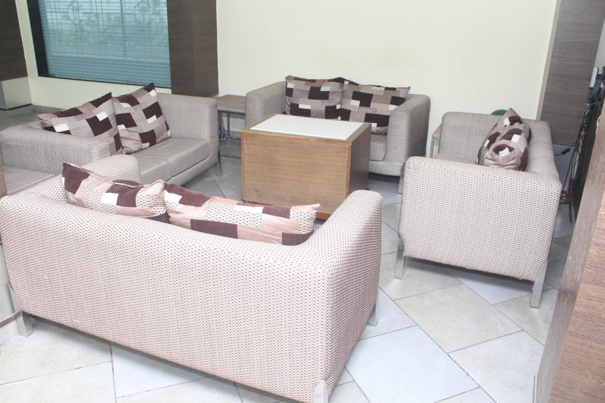 Hotel Western Court Boisar Екстериор снимка