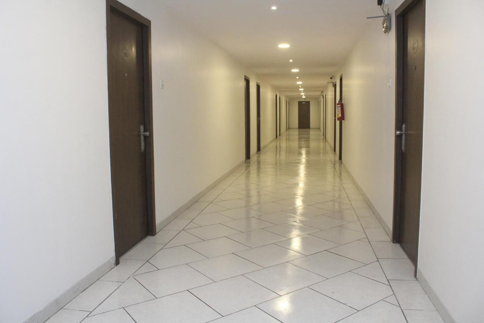 Hotel Western Court Boisar Екстериор снимка